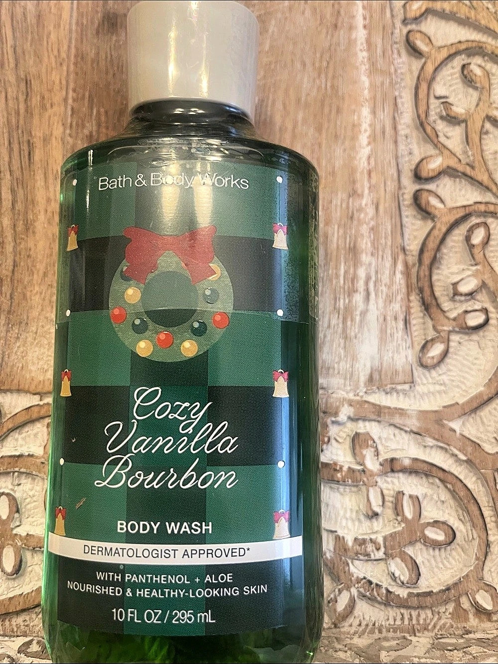 Bath & Body Works Cozy Vanilla Bourbon Body Wash Green